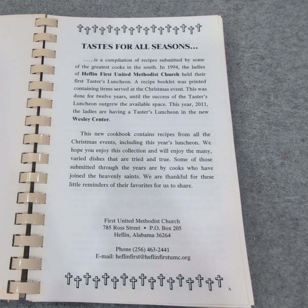 Tastes for All Seasons Heflin First United Methodist Church Cookbook 2011 - Picture 3 of 4